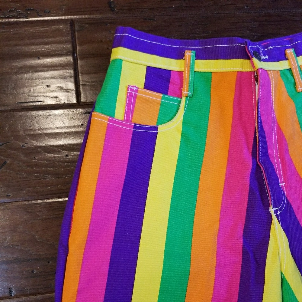 Candy striped walking shorts - Picture 7 of 7